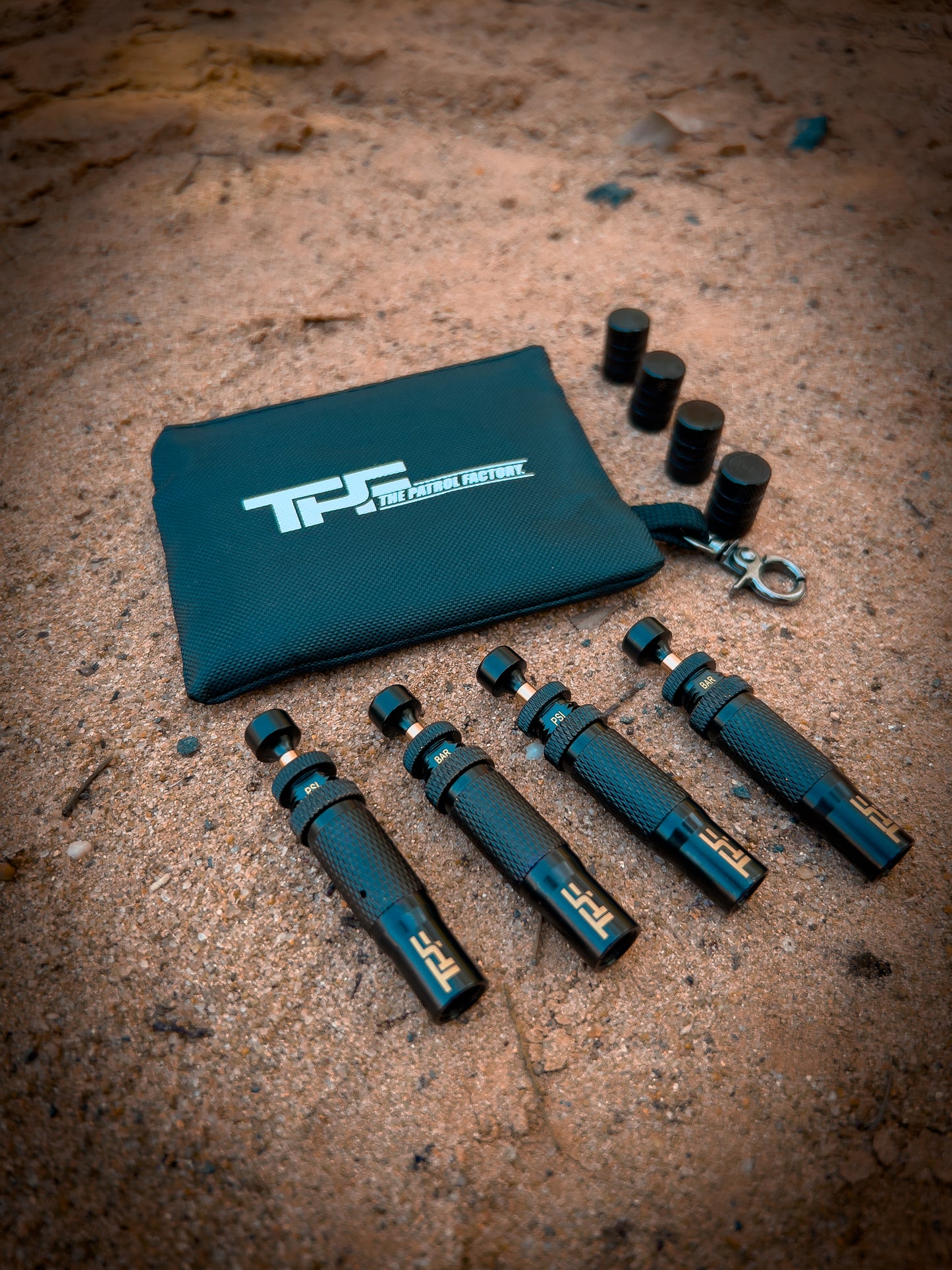 Automatic tyre deflator set 