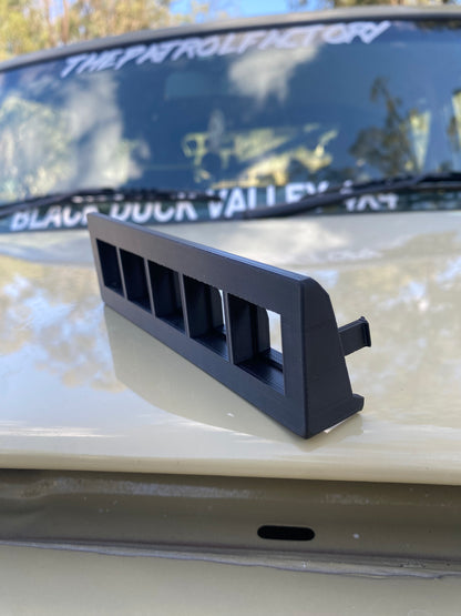 GQ Patrol - Switch Panel - Ash tray delete